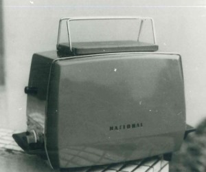 第一台烤麵包機NT-600F照片