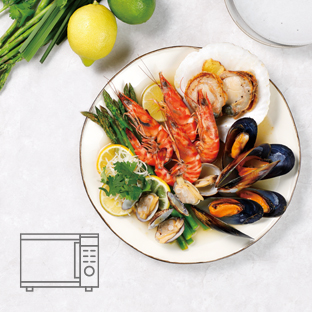 Hidangan Seafood Kukus dengan Bumbu Racikan dan Lemon See more