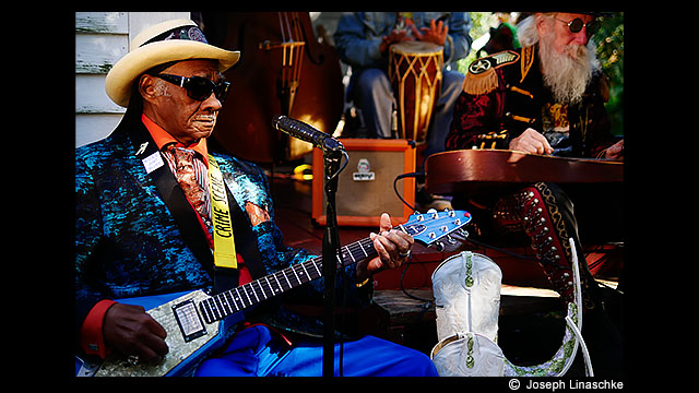 للاستلهام - الكاميرا الرقمية أحادية العدسة عديمة المرآة LUMIX® طراز DMC-GX85K