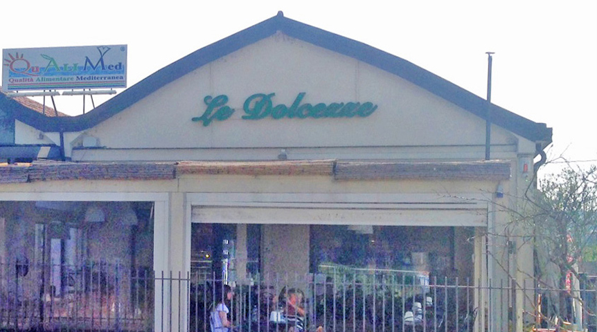 An image of Le Dolcezze Patisserie exterior