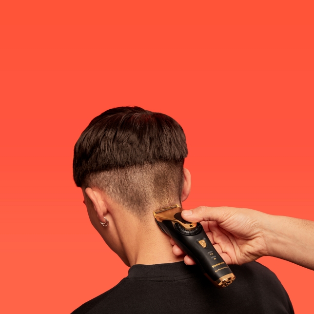 Examinemos los problemas de salud más comunes que pueden prevenirse fácilmente con productos ergonómicos para el cuidado del cabello y la barba. [2]