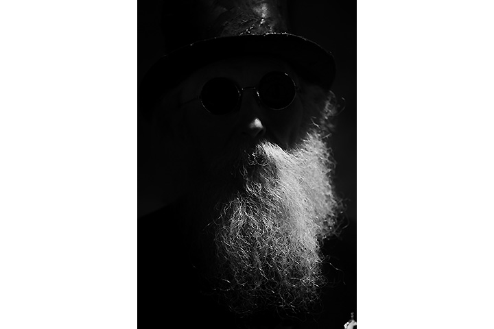 LEICA DG NOCTICRON 42.5mm / F1.2 ASPH. / POWER O.I.S. (H-NS043) | F1.2, 1/20 sec, ISO 800