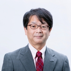 A picture of the managing officer Hideyuki Oka.