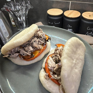 Guao Bao con pollo di Ines A. / NN-DS59 e Croustina