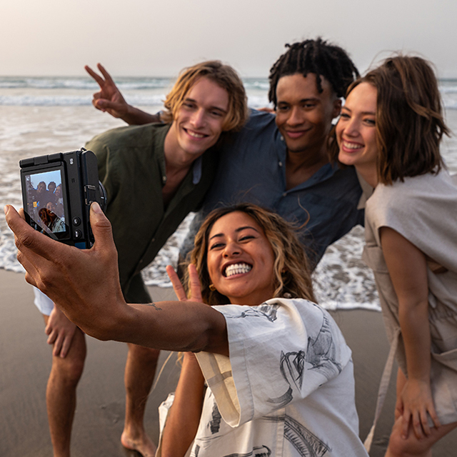 Distinguiti sui social media con contenuti di alta qualità See more