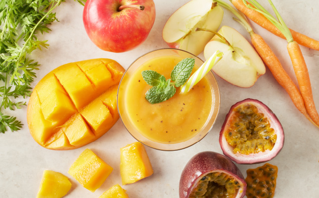 Smoothie dengan buah segar