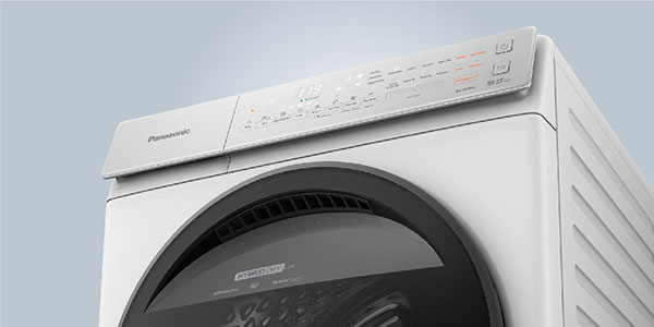 ICONIC DOOR DESIGN & FLOATING CONTROL PANEL