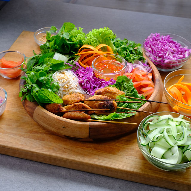 មាន់អាំងញាំបន្លែបែបវៀតណាម ស្វែងយល់បន្ថែម