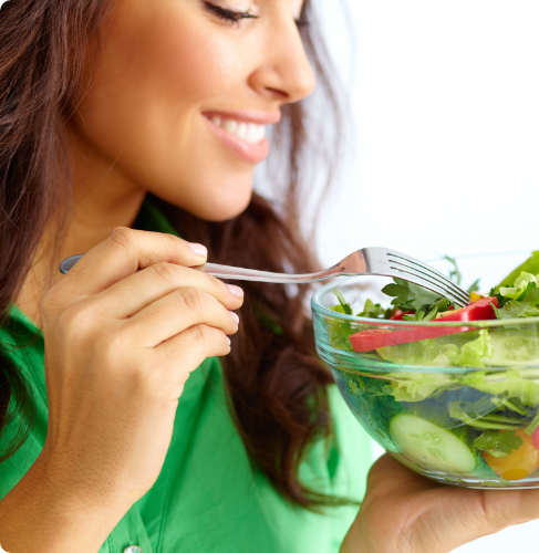 استمتع بسلطة الخضروات الطازجة