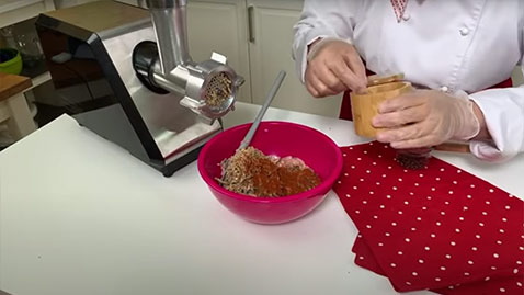 كباب دجاج مشوي للشيف منال العالم