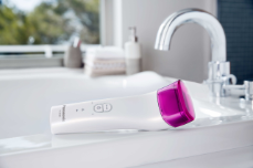 016_FY2015_IPL_ES-WH80_lifestyle3