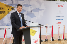 034_FY2017_FLB_Spatenstich_Herr_Sokcevic_Panasonic