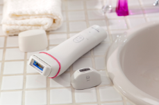 093_PM_FY2015_IPL_ES-WH90_Beauty3