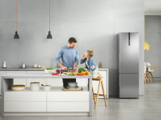 099_FY2015_Kitchen_Strategie_Ku_hlschrank_E-Serie_Lifestyle