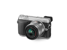 113_FY2015_LUMIX_GX7_slant