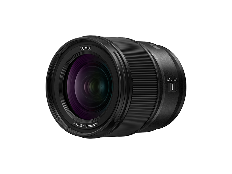 A New 18mm Ultra-Wide-Angle Fixed Focal Length Lens with F1.8 Large Aperture