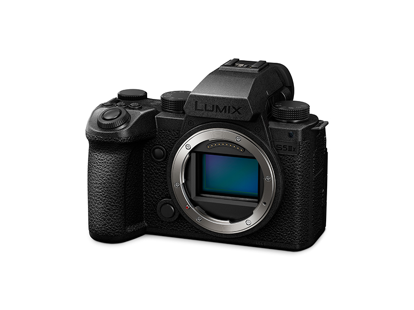 Panasonic introduces LUMIX S5IIX and LUMIX S5II mirrorless cameras with Hybrid Phase Detection AF system, enhanced Active I.S. and newly developed 24-megapixel full-frame CMOS sensor
