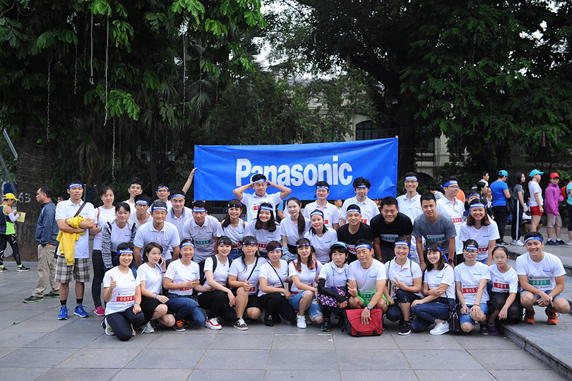 Các thành viên Panasonic Việt Nam chuẩn bị bước vào đường chạy Mottainai Run