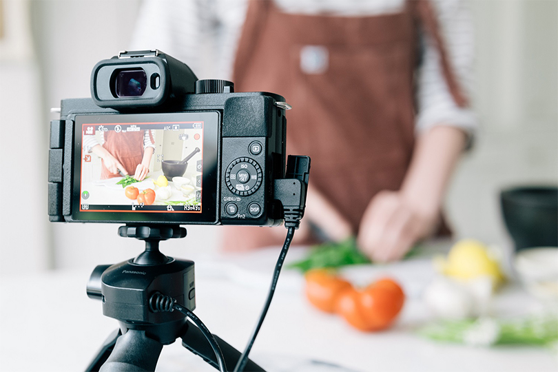 Panasonic ra mắt LUMIX G100  Chiếc máy ảnh không gương lật tốt nhất cho Vlog và Video sáng tạo