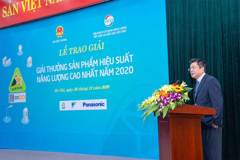 Picture 3: Đại diện Panasonic, Ông Yasushi Kondo, Phó Tổng Giám đốc, Công ty TNHH Panasonic Appliances Việt Nam chia sẻ tầm nhìn môi trường Panasonic đến 2050.