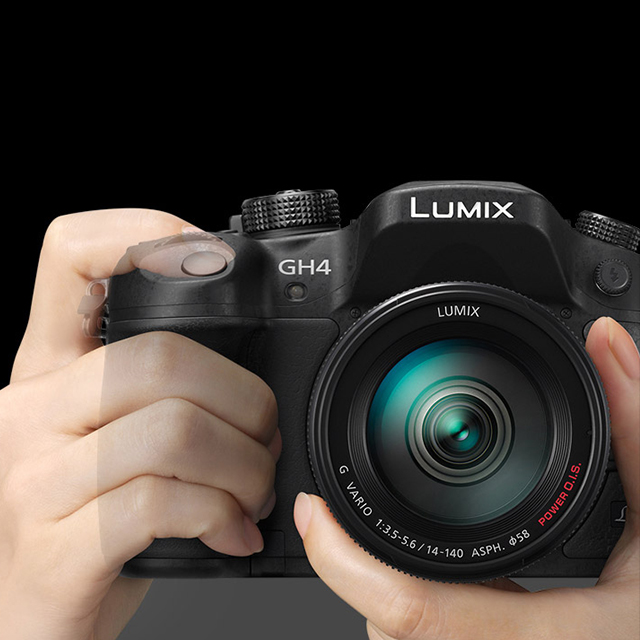 Lumix DMC-GH4 : Donnez un nouveau souffle à votre vidéo avec l'objectif anamorphique et la mise à jour logicielle V-Log L See more