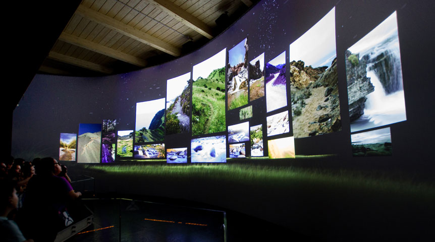 Chile Pavilion: 16 units of PT-DZ870 and PT-RZ670 Projectors