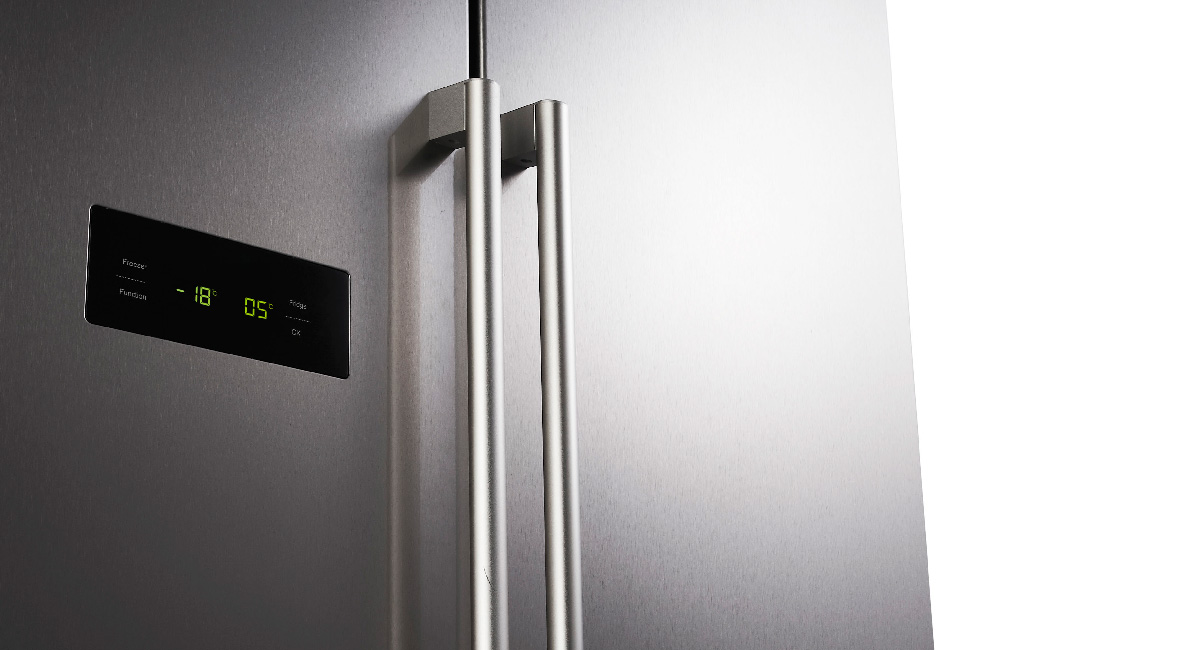 Stylish Design with Grip Handle