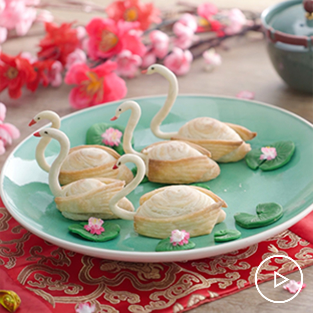 Swan Pastry with Yam Filling See more