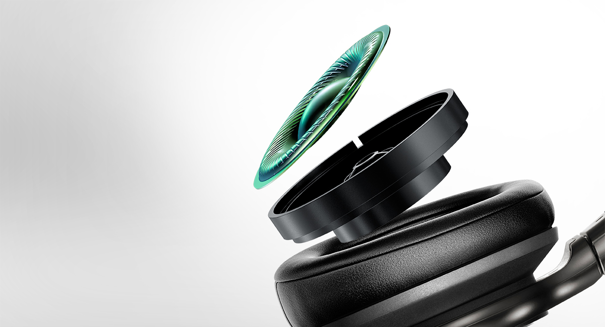 Stunning Sound Captures the Artist's Mood