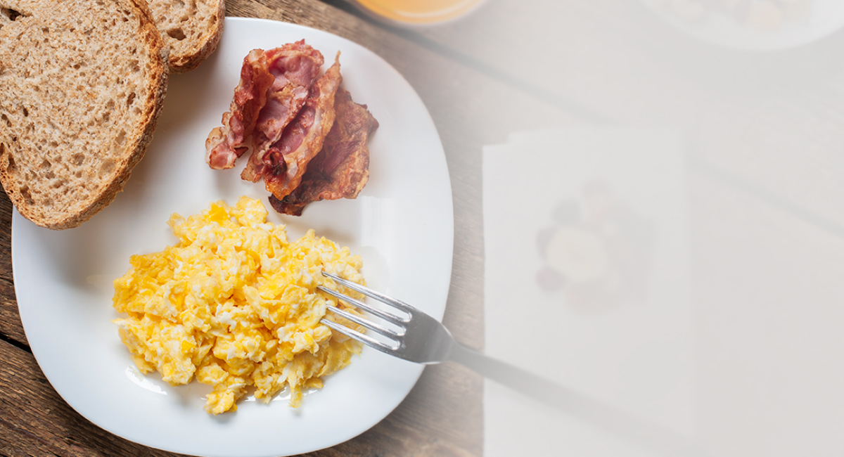How to Scramble an Egg in the Microwave
