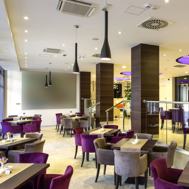 ĐIỀU HÒA ÂM TRẦN CHO KHÁCH SẠN & NHỮNG ĐIỀU CẦN BIẾT See more