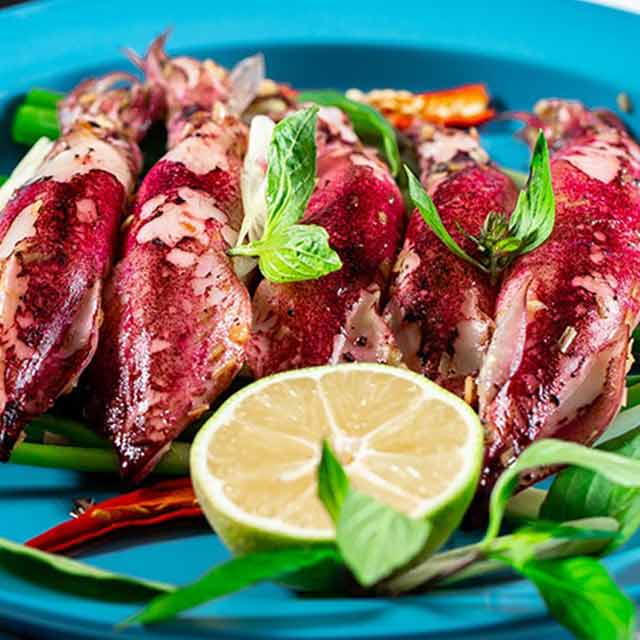 MỰC HẤP LÁ HÚNG See more