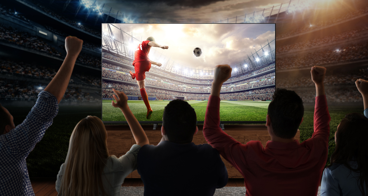 Äänten ja jännityksen ympäröimä. Surround-äänielämys toistaa kilpailun draaman.