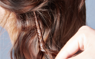 Заплетите косичку «рыбий хвост»