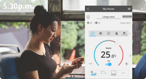 Imagen de una mujer usando un smartphone de día y la interfaz gráfica de una aplicación
