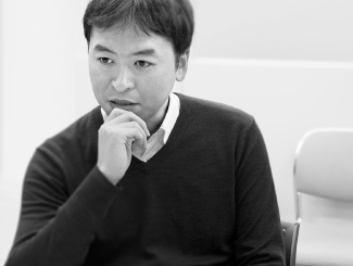 Tadakazu Bitou  -Lens optical technology