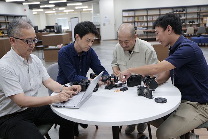 2 : Condensing four years of performance evolution in the GH5 body size