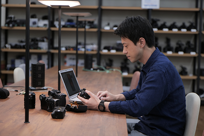 2 : Condensing four years of performance evolution in the GH5 body size