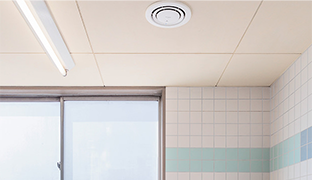 An image of installation of air-e at Ushiku City Shimone Middle School