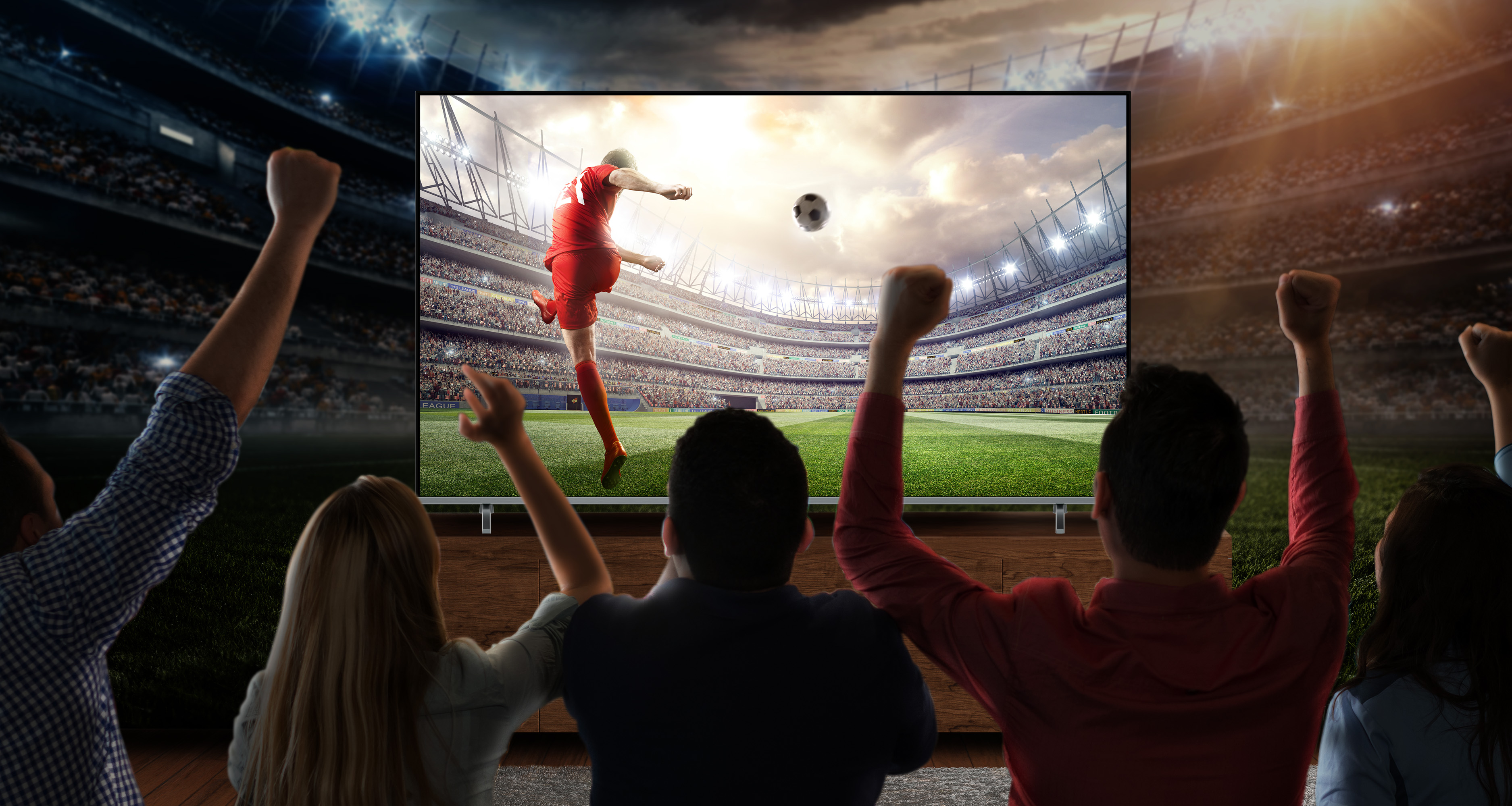 Obklopení zvukom a unesení vzrušením. Zážitok z priestorového zvuku, ktorý replikuje drámu zápolenia.