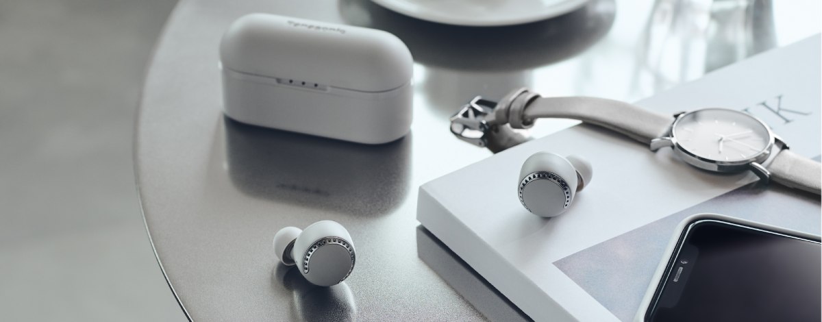 Актуализация на фърмуера на напълно безжичните слушалки