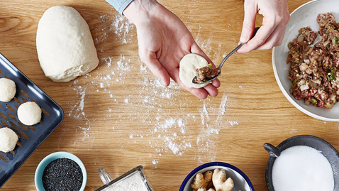 Steamed Chinese Buns (Baozi) with Pork Mince and Prawn Filling