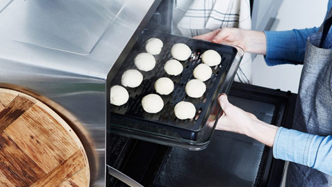 Steamed Chinese Buns (Baozi) with Pork Mince and Prawn Filling