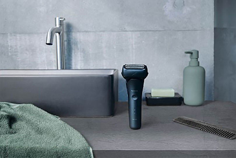 STROJEK PANASONIC NA MOKRÉ/SUCHÉ HOLENÍ, ŘADA 700