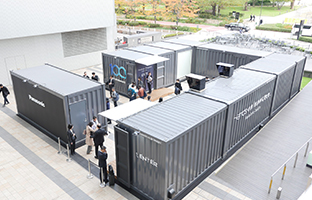 Panasonic conmemora 100 años de historia con una llamativa exhibición de diseño