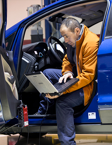 TOUGHBOOK aporta robustez, precisión y velocidad en el diagnóstico de vehículos Ford