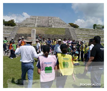 Niños mexicanos visitan Xochicalco, considerado Patrimonio de la Humanidad, para participar en el Panasonic UNESCO Eco Learning Program
