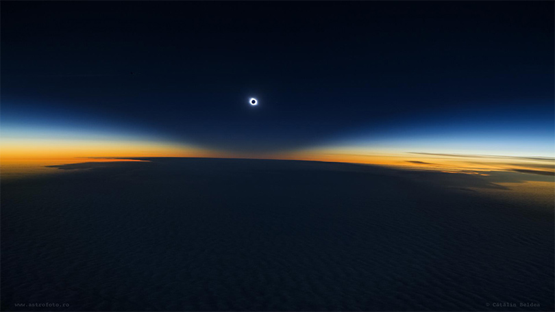 “Eclipsă peste Antarctica - sau cum să fotografiezi o eclipsă de la capătul Pământului”