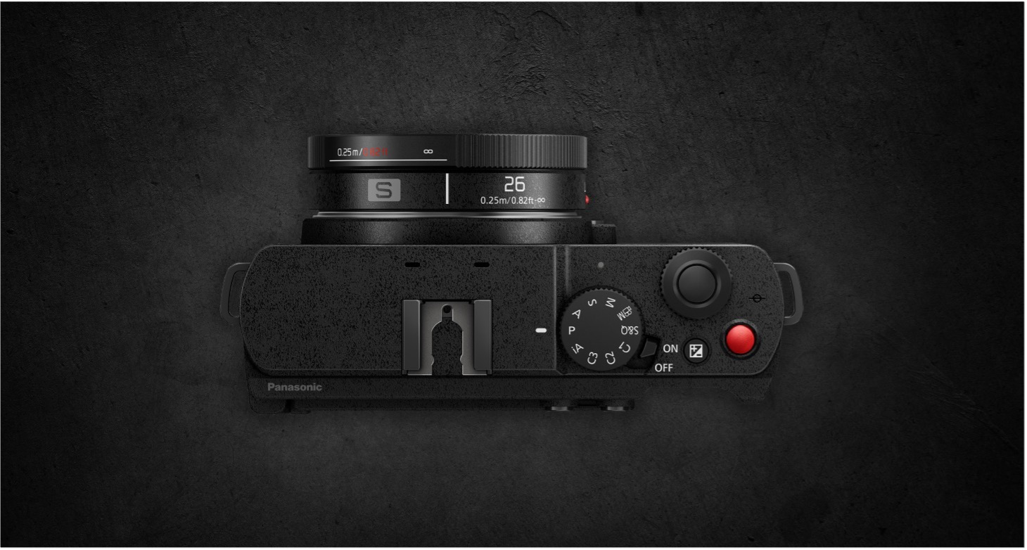 Panasonic prezintă noul obiectiv pancake cu distanță focală fixă din seria LUMIX S: LUMIX S 26mm F8 (S-R26)