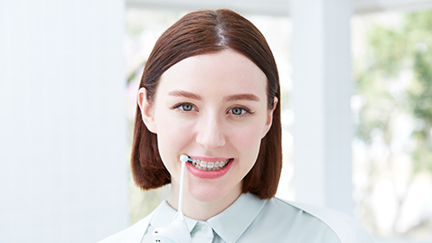 Doskonałe dla osób noszących aparat ortodontyczny